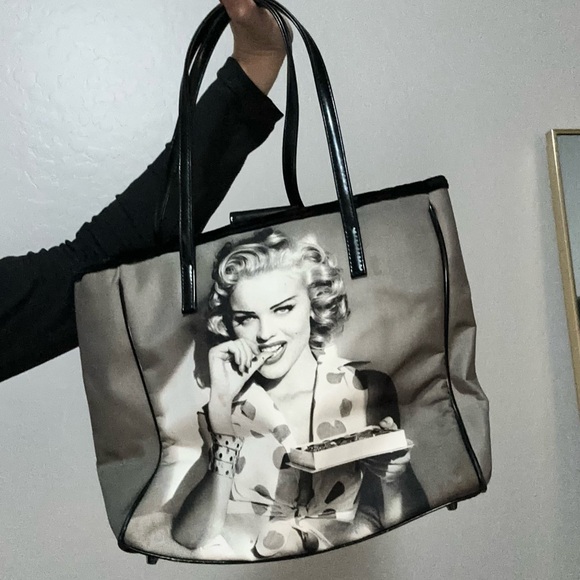 Vintage GUESS Designer Rare Collectible Purse Handbag Bejeweled Bag - Picture 2 of 16